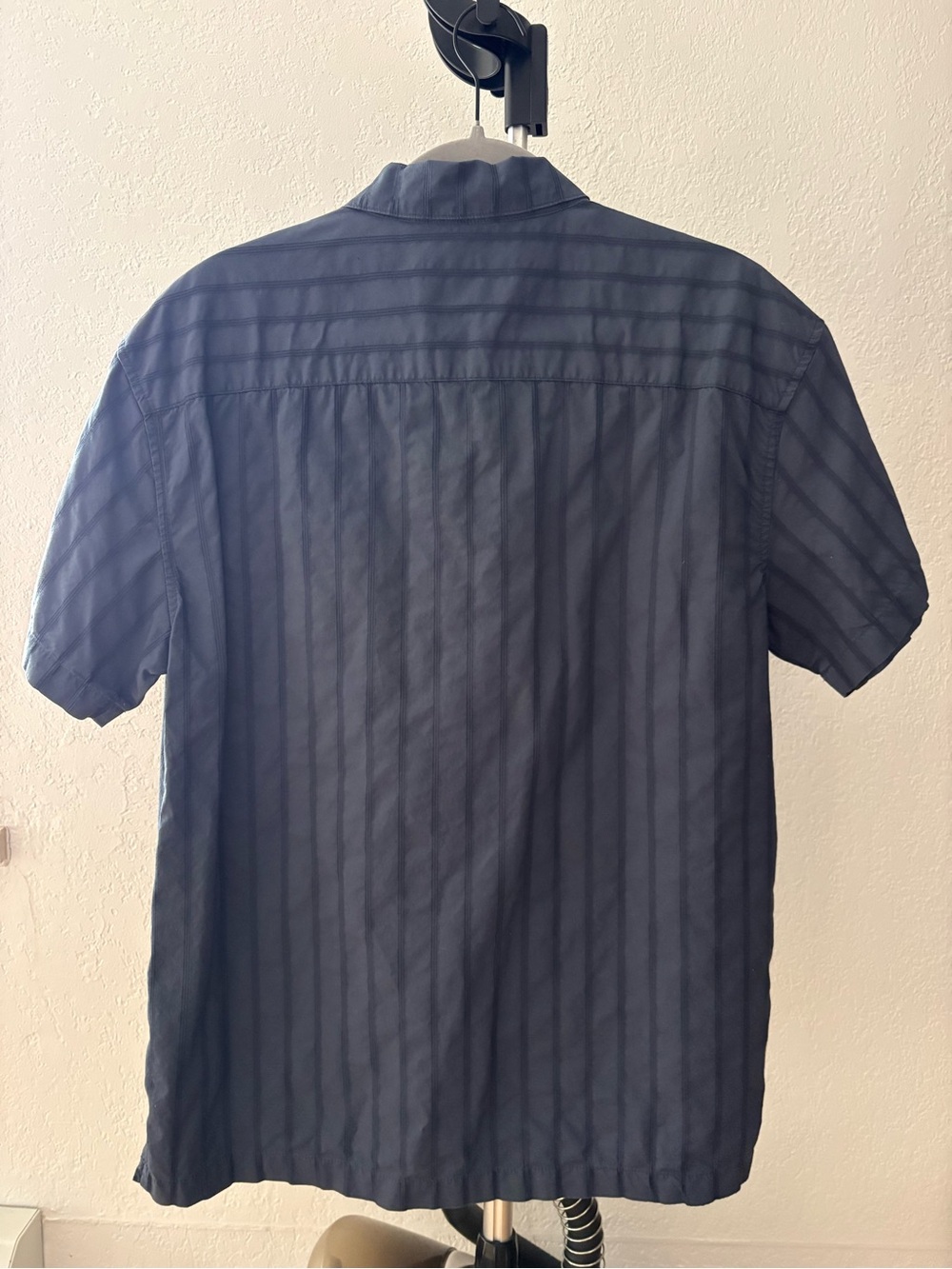 Goodfellow & Co Short Sleeve Stripe Button Up Men’s Shirt - Picture 3 of 4